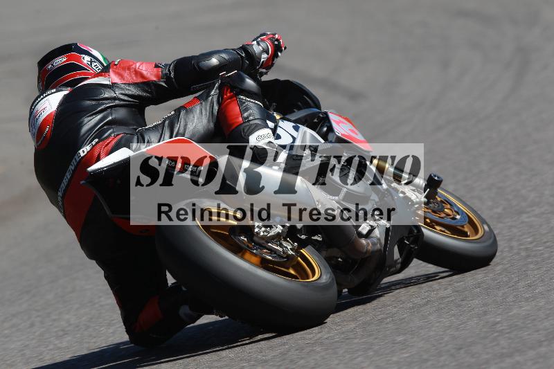 /Archiv-2022/07 16.04.2022 Speer Racing ADR/Gruppe gelb/backside